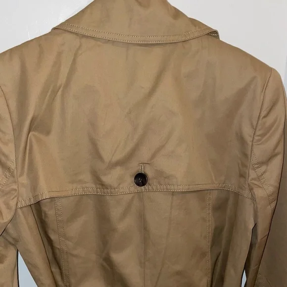 Banana Republic Trench Coat - Picture 6 of 9